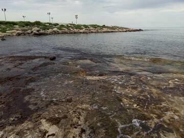 Фото номера Стандартный трехместный номер с видом на море Апартаменты Апартаменты эконом класса г. Актау 18