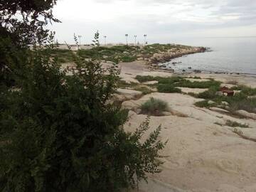 Фото номера Стандартный трехместный номер с видом на море Апартаменты Апартаменты эконом класса г. Актау 20