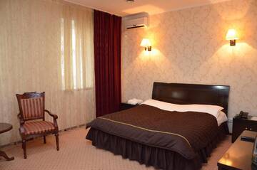 Фото номера Бюджетный двухместный номер с 1 кроватью Отель Golden Palace г. Актау 3
